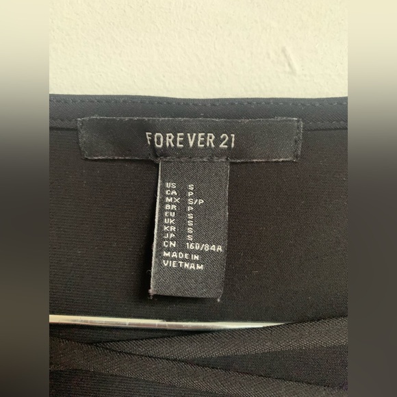 Little black dress - size small - Picture 3 of 4